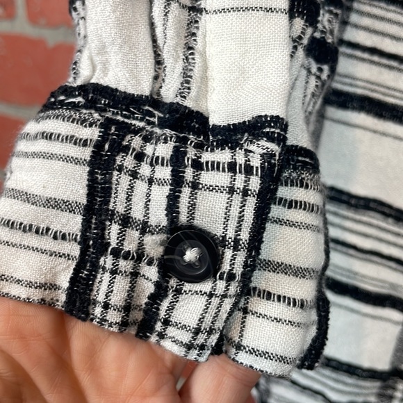 By Anthropologie Black and White Plaid Linen Blend Button Down Tunic Blouse 14 - Picture 9 of 9